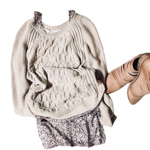 MAX STUDIO Tan Cream Beige Chunky Cable Knit Crew Curve Hem Pullover Sweater S - Picture 2 of 8